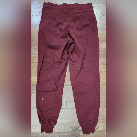 Lululemon Dance Studio Joggers, Size 6 - Picture 2 of 5